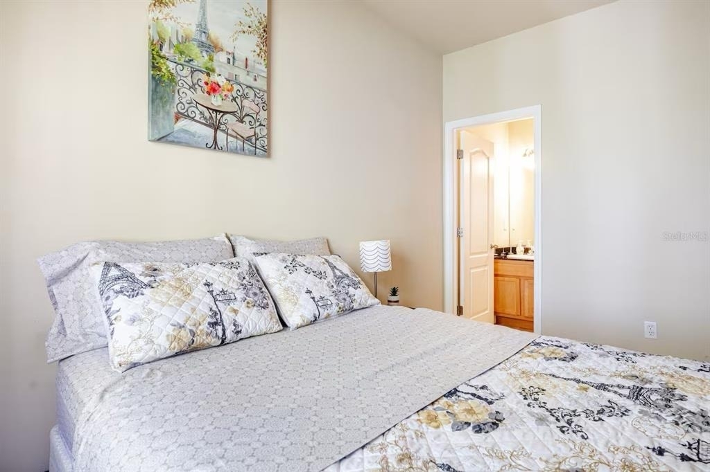 2960 Sw 35th Place - Photo 15