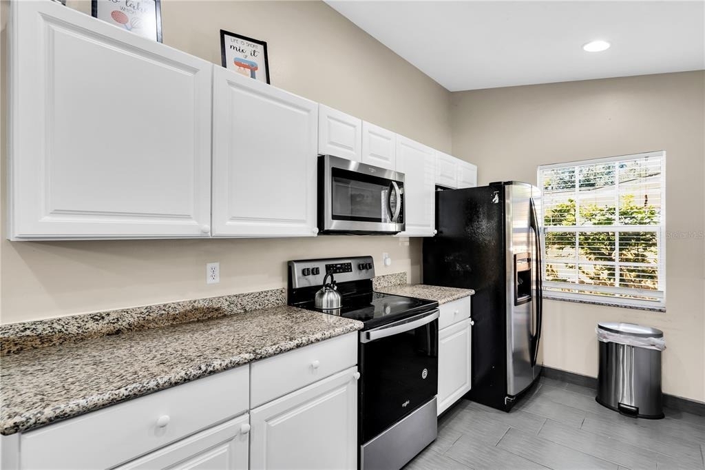 2648 Nassau Street - Photo 7