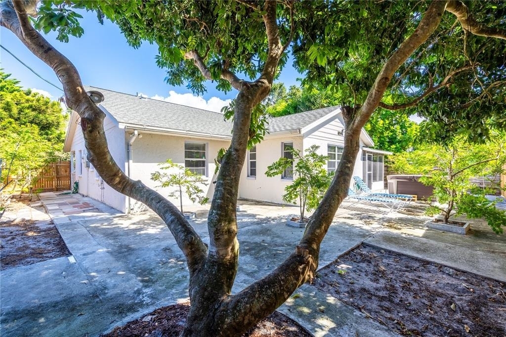 2648 Nassau Street - Photo 25