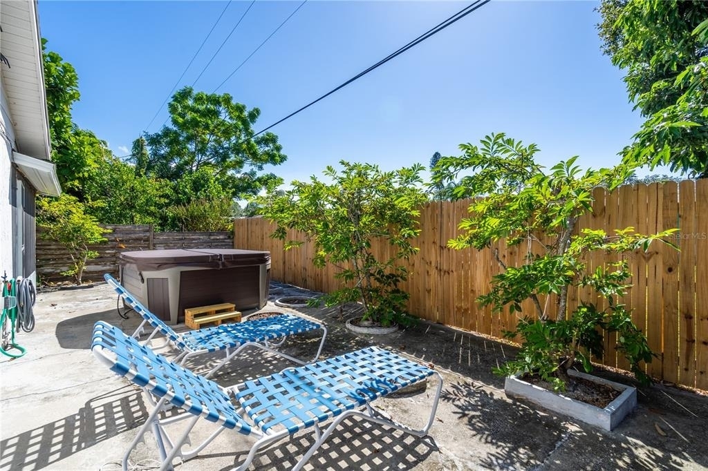 2648 Nassau Street - Photo 24