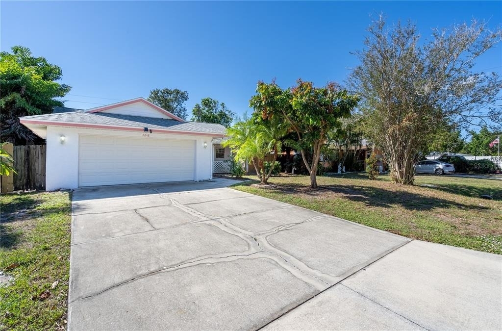2648 Nassau Street - Photo 0