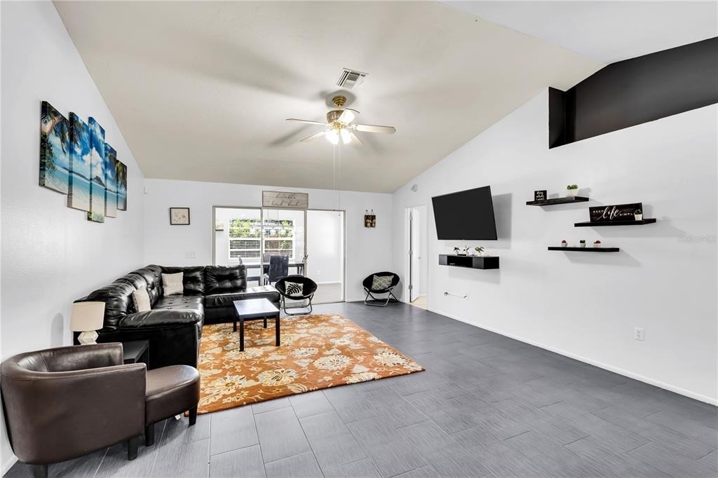 2648 Nassau Street - Photo 4
