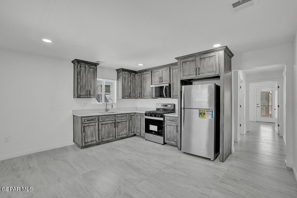 1107 Myrtle Avenue - Photo 5