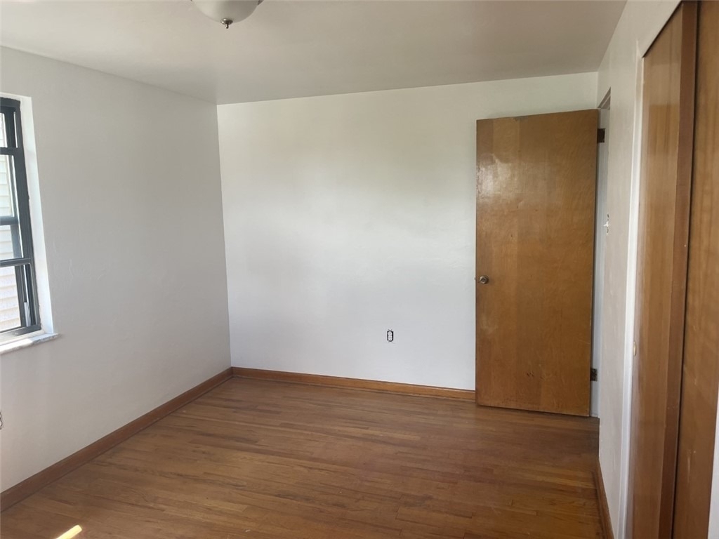 218 Bronx Ave - Photo 13