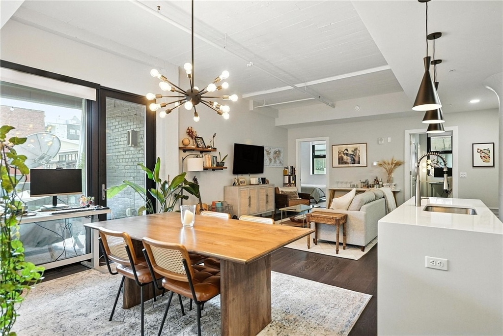 2545 Penn Avenue - Photo 1