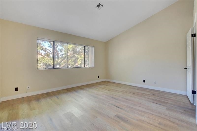 5062 S Rainbow Boulevard - Photo 7