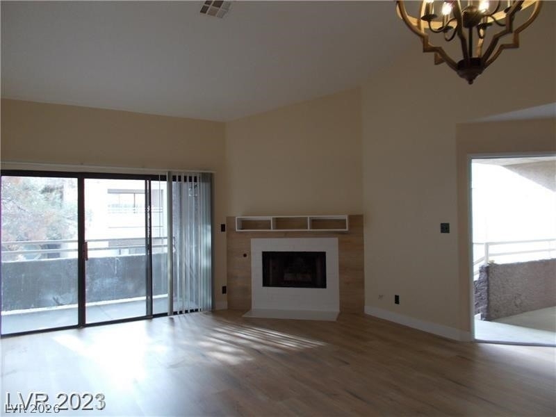 5062 S Rainbow Boulevard - Photo 2