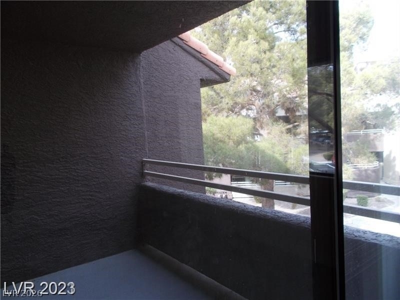 5062 S Rainbow Boulevard - Photo 8