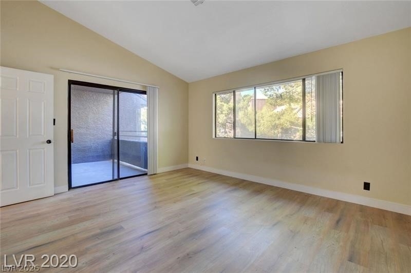 5062 S Rainbow Boulevard - Photo 6