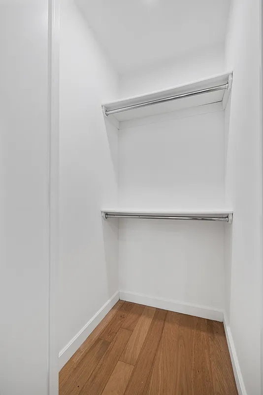 37 Wall Street - Photo 8