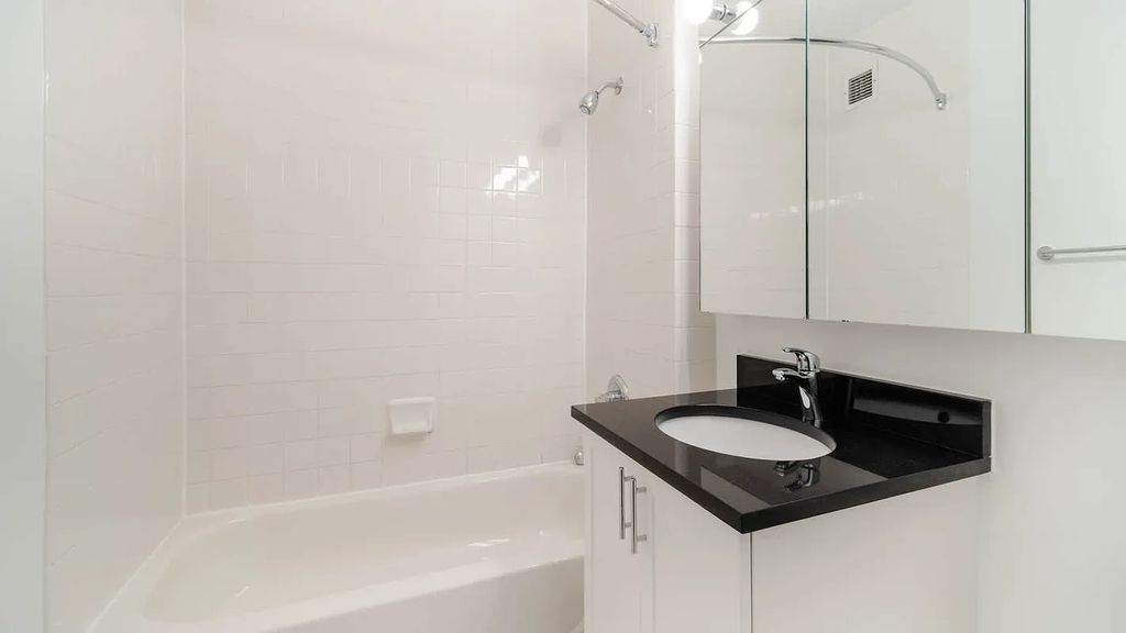 71 Broadway - Photo 10