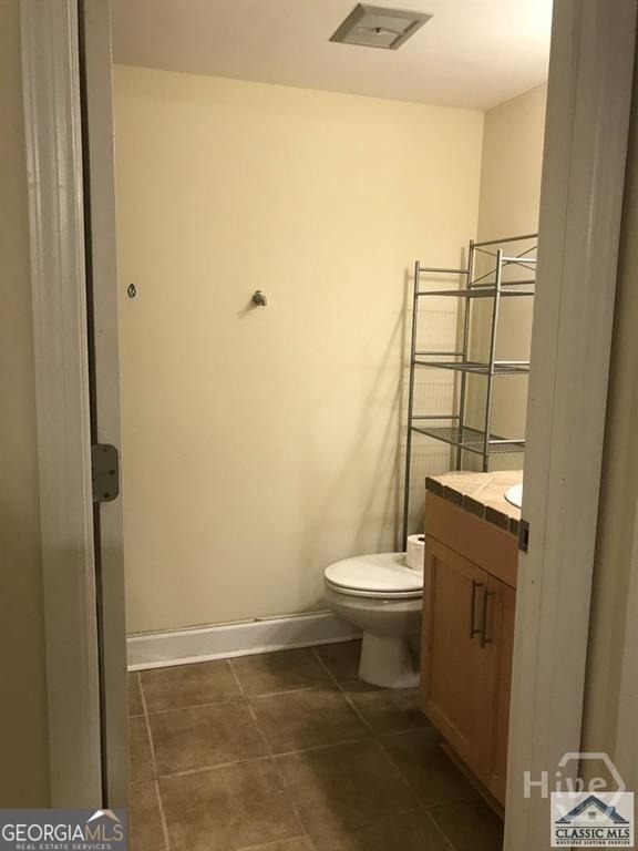 1055 Baxter Street - Photo 7