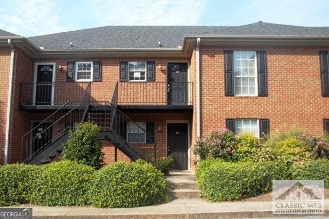 1055 Baxter Street - Photo 0