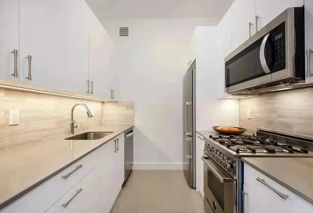 110 Greenwich Street - Photo 6