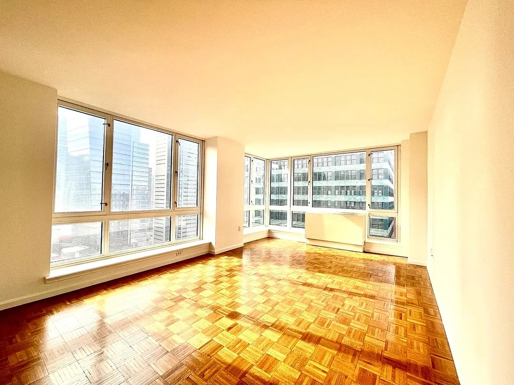 350 West 43rd Street - Photo 0