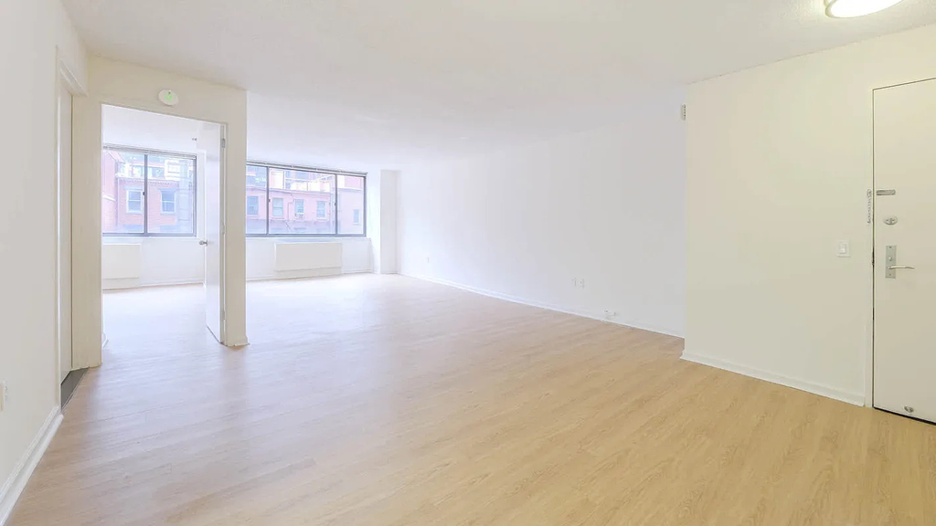 505 West 54th Street - Photo 3