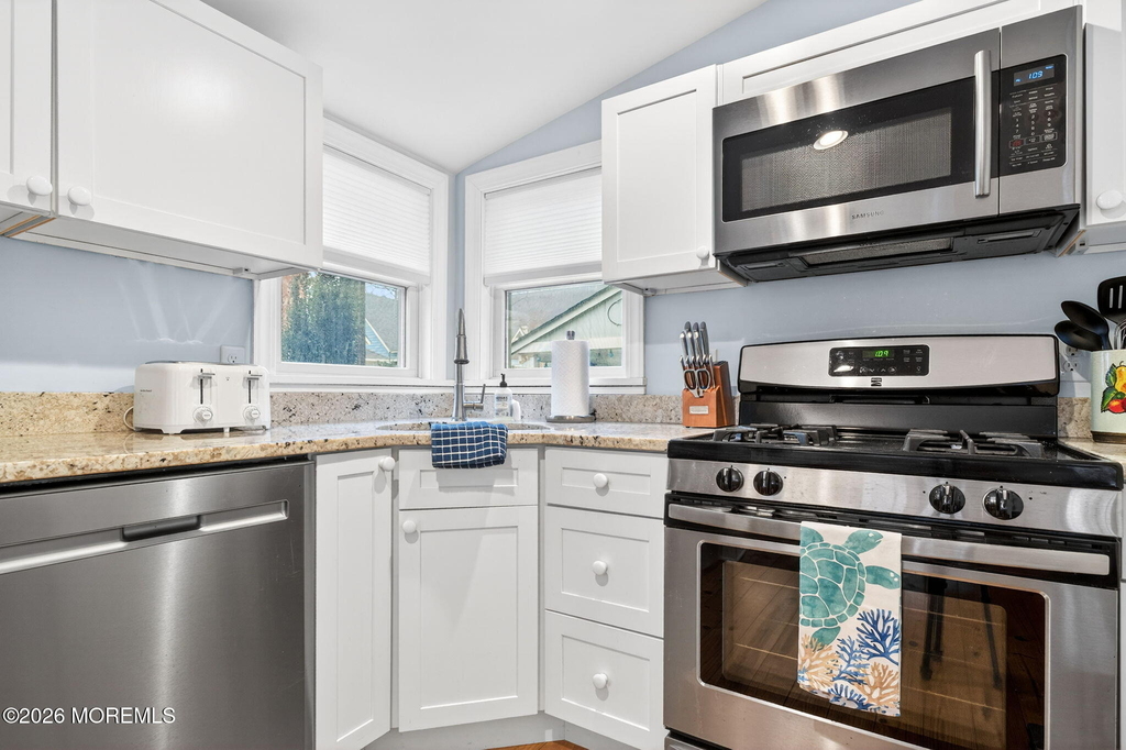 77 Abbott Avenue - Photo 12