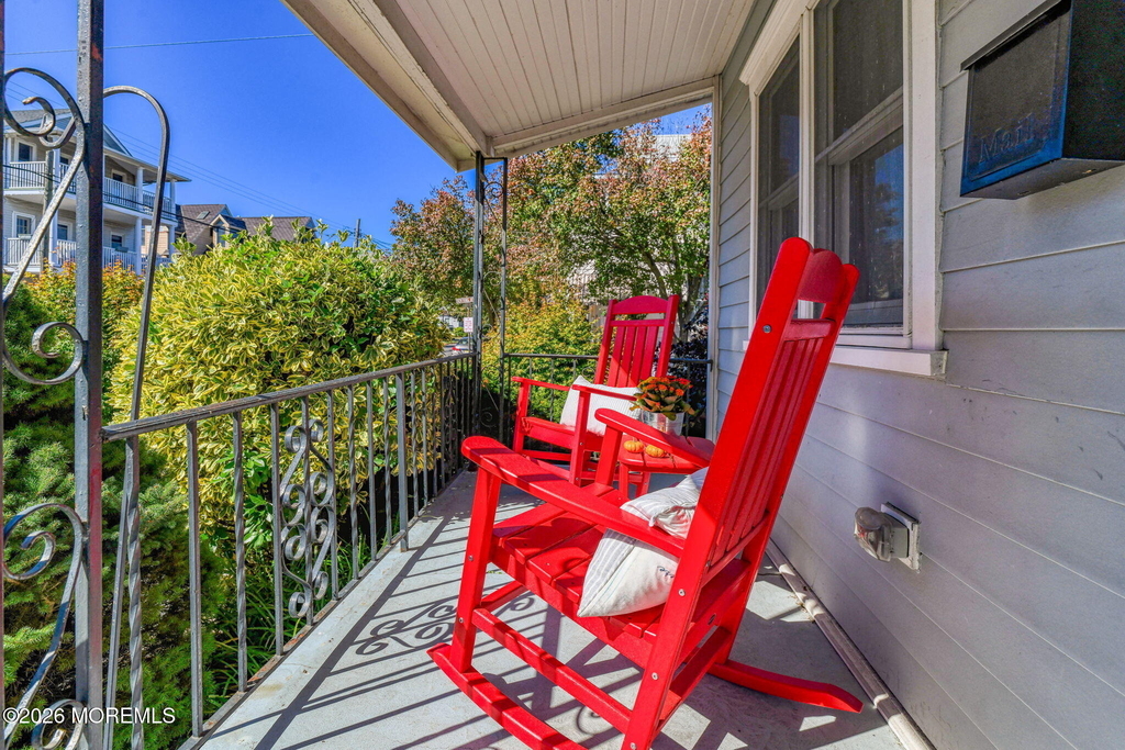 77 Abbott Avenue - Photo 1