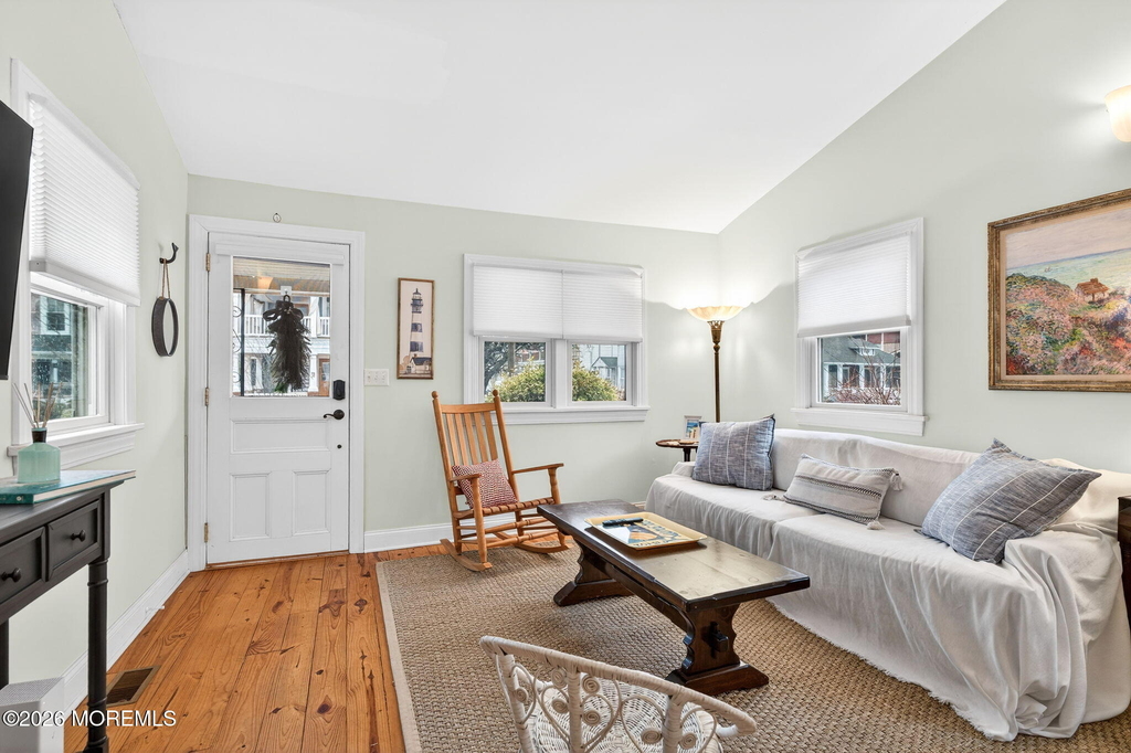 77 Abbott Avenue - Photo 5