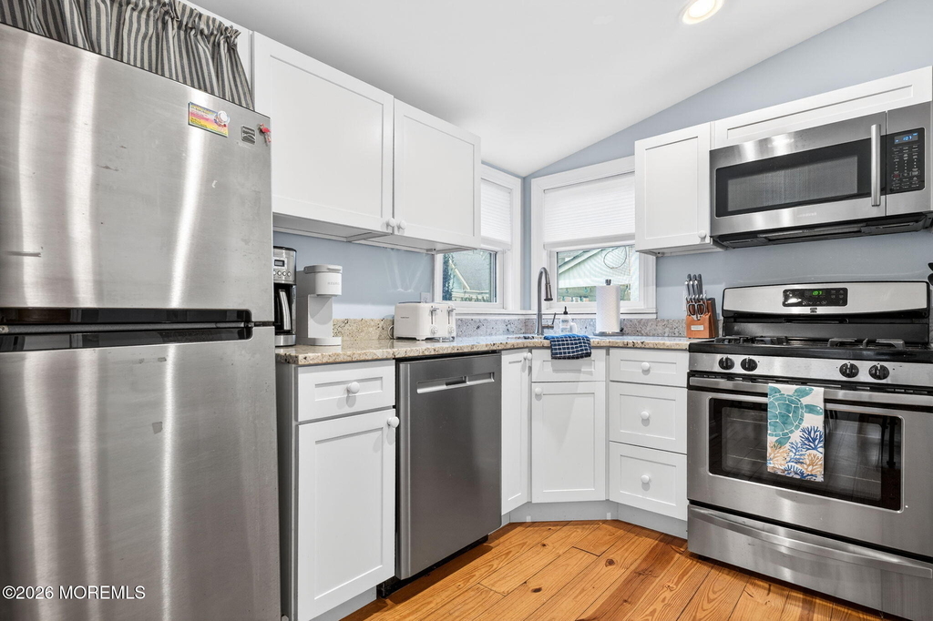 77 Abbott Avenue - Photo 13