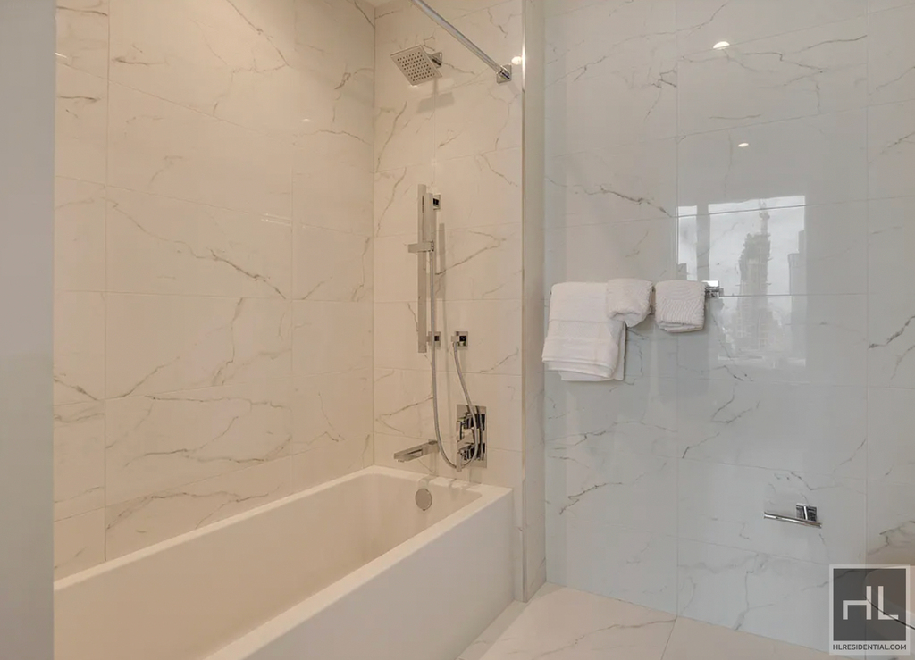 East 44th Street - Photo 3