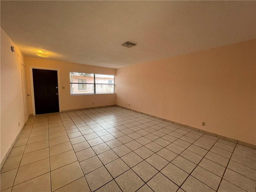 1112 Ne 13th Avenue - Photo 7