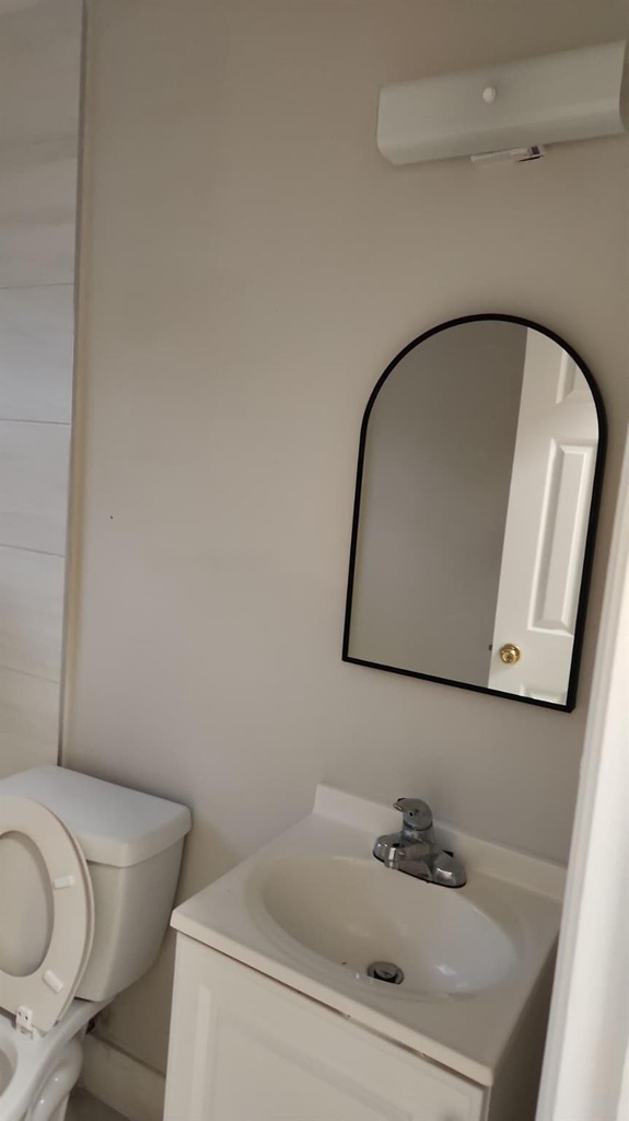 1104 State Street - Photo 2