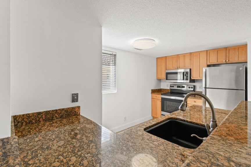 1040 Lake Shore Drive - Photo 5
