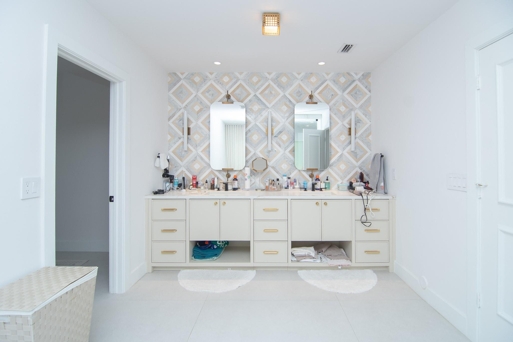 8208 Twin Lake Drive - Photo 4