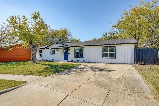 521 Mesquite Avenue - Photo 2
