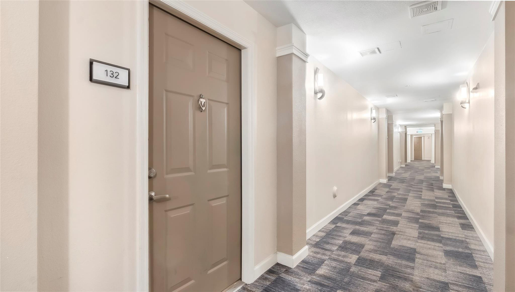 533 Ne 3rd Avenue - Photo 2
