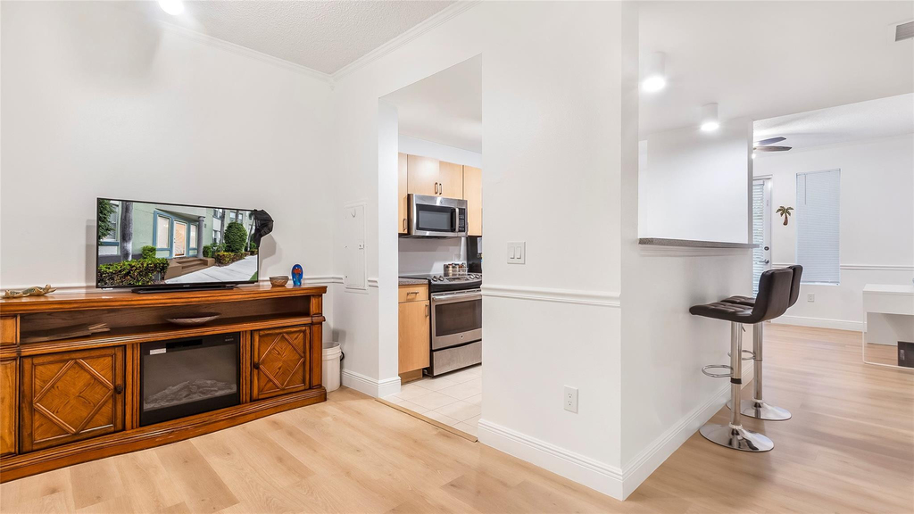 533 Ne 3rd Avenue - Photo 4