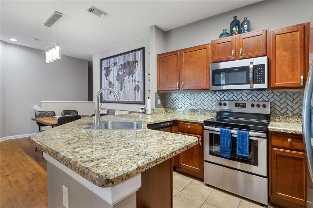 4809 N Wickham Circle - Photo 2