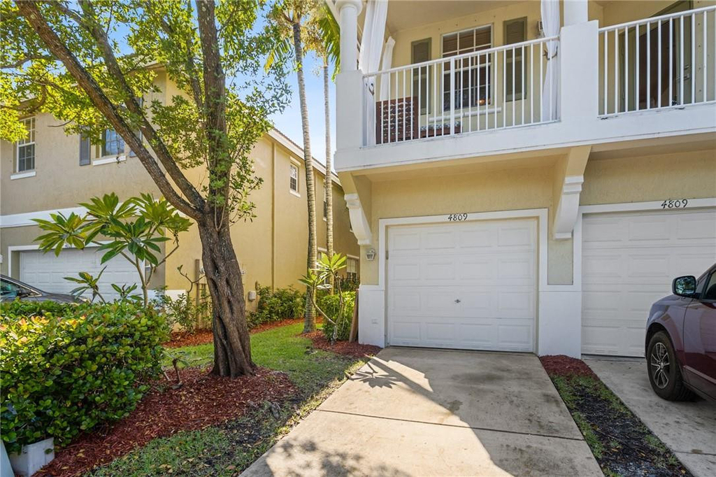 4809 N Wickham Circle - Photo 0