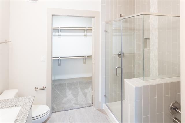 2100 Moser Avenue - Photo 3