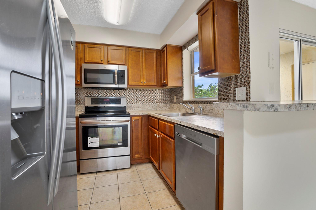 7640 Westwood Drive - Photo 24