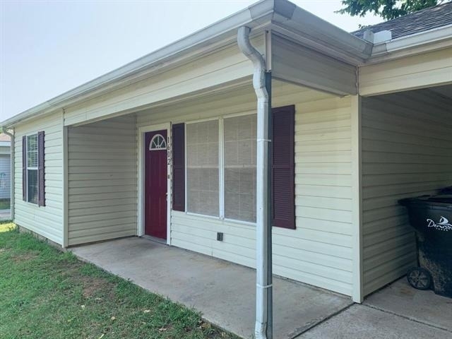 1602 W Elm Street - Photo 3