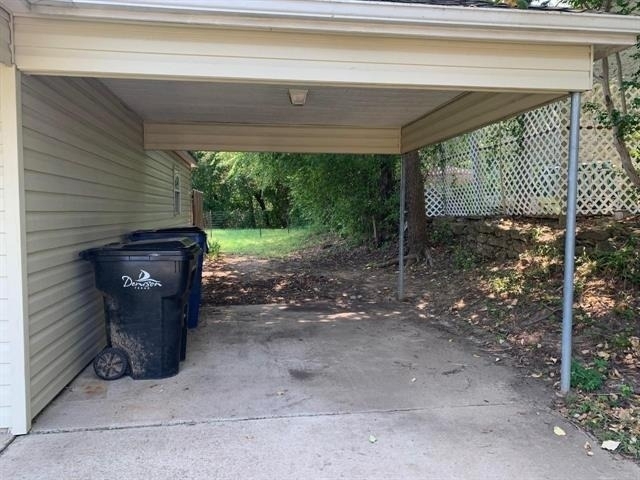 1602 W Elm Street - Photo 1