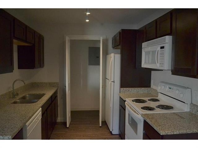 3421 W 5th Street - Photo 5