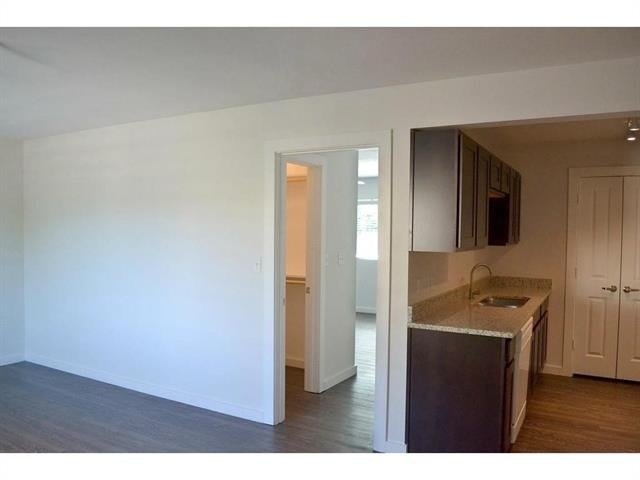 3421 W 5th Street - Photo 3