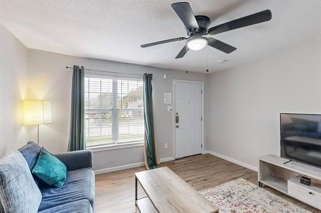 1532 Whitaker Avenue - Photo 8