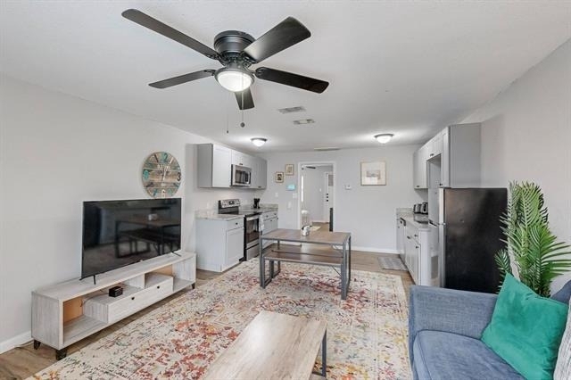 1532 Whitaker Avenue - Photo 0