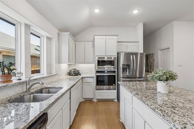 685 Coleman Street - Photo 8