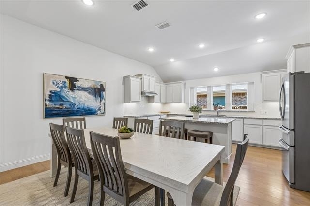 685 Coleman Street - Photo 4
