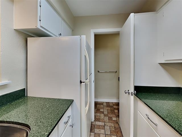 2907 Shelby Avenue - Photo 2