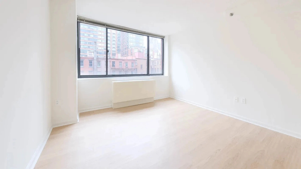 505 West 54th Street - Photo 5