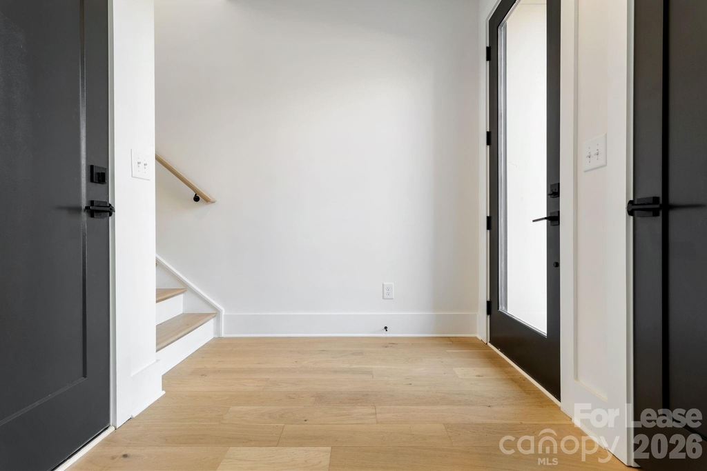 3521 Avalon Avenue - Photo 2