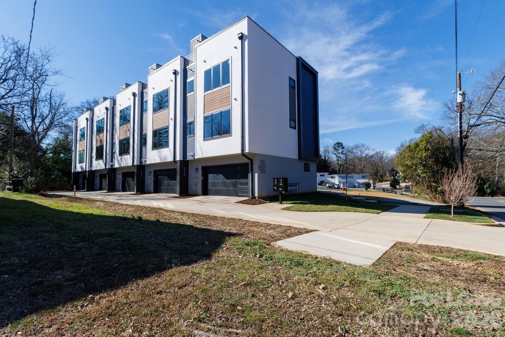 3521 Avalon Avenue - Photo 0