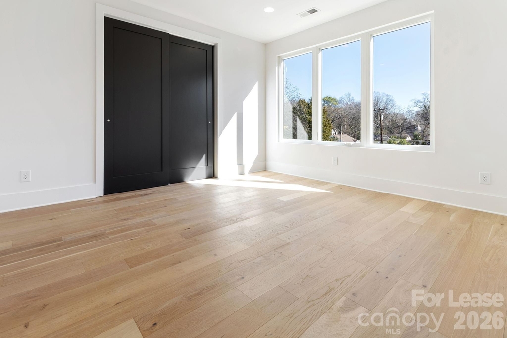 3521 Avalon Avenue - Photo 8