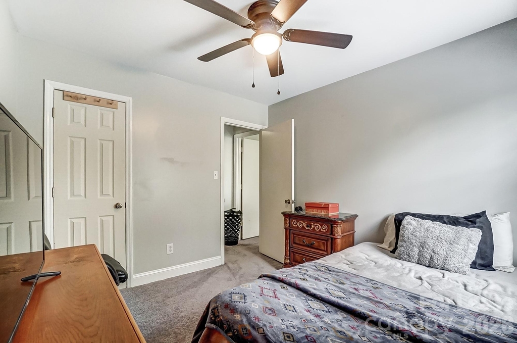 8518 Castle Pine Court - Photo 14